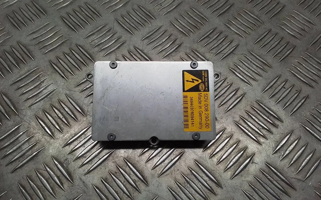 Przetwornica ksenonowa 5DV00829000 – Ford Focus C-MAX (2003-2010)