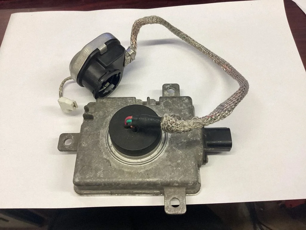 Headlight ballast module Xenon W3T19371