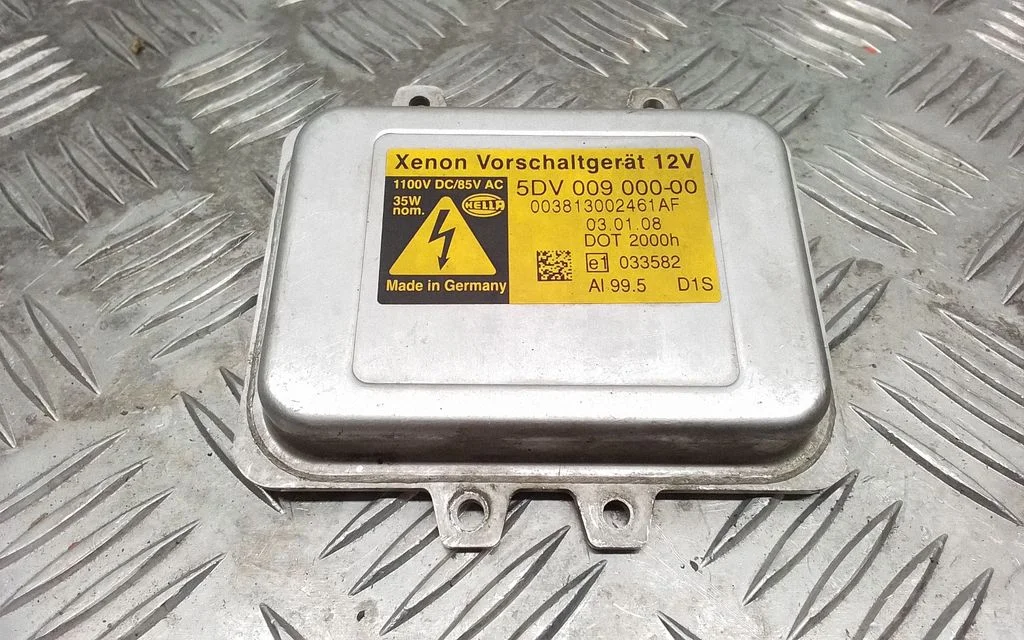 Headlight ballast module Xenon – BMW 5 Series E60 E61 (2004-2010)