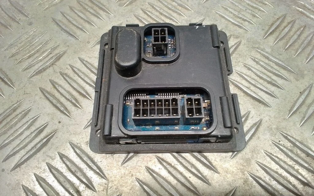 Headlight ballast module Xenon 7L6941329A