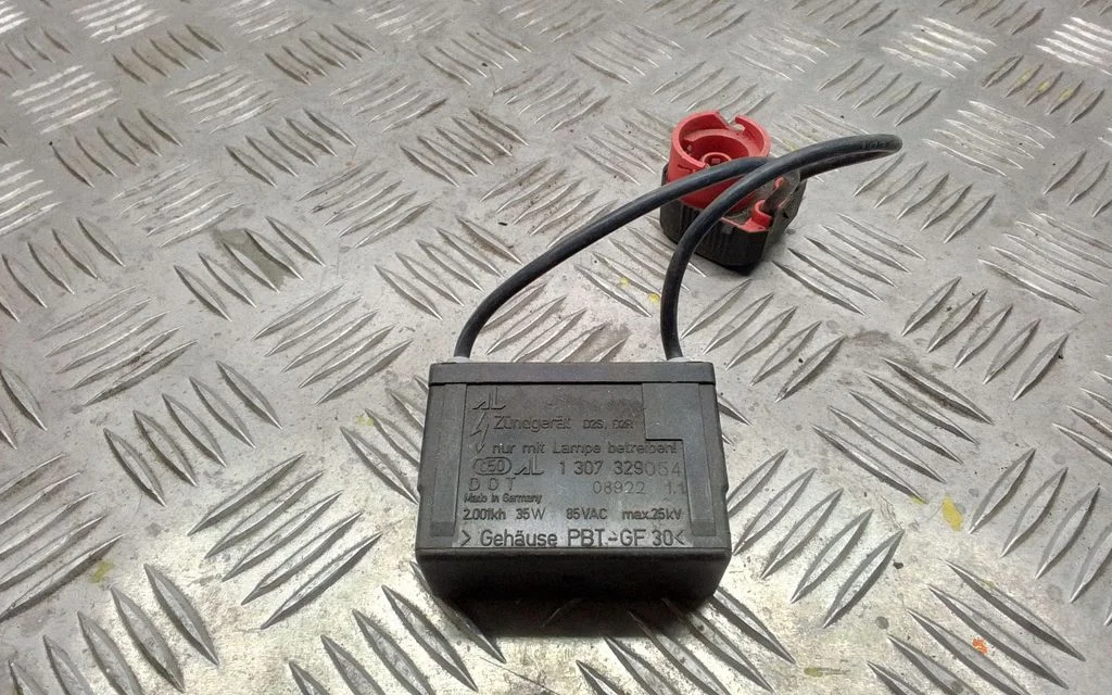 Headlight ballast module Xenon 1307329054