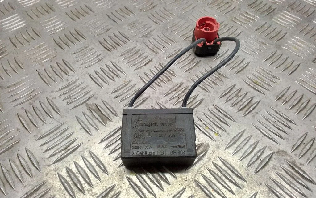 Headlight ballast module Xenon 1307329054