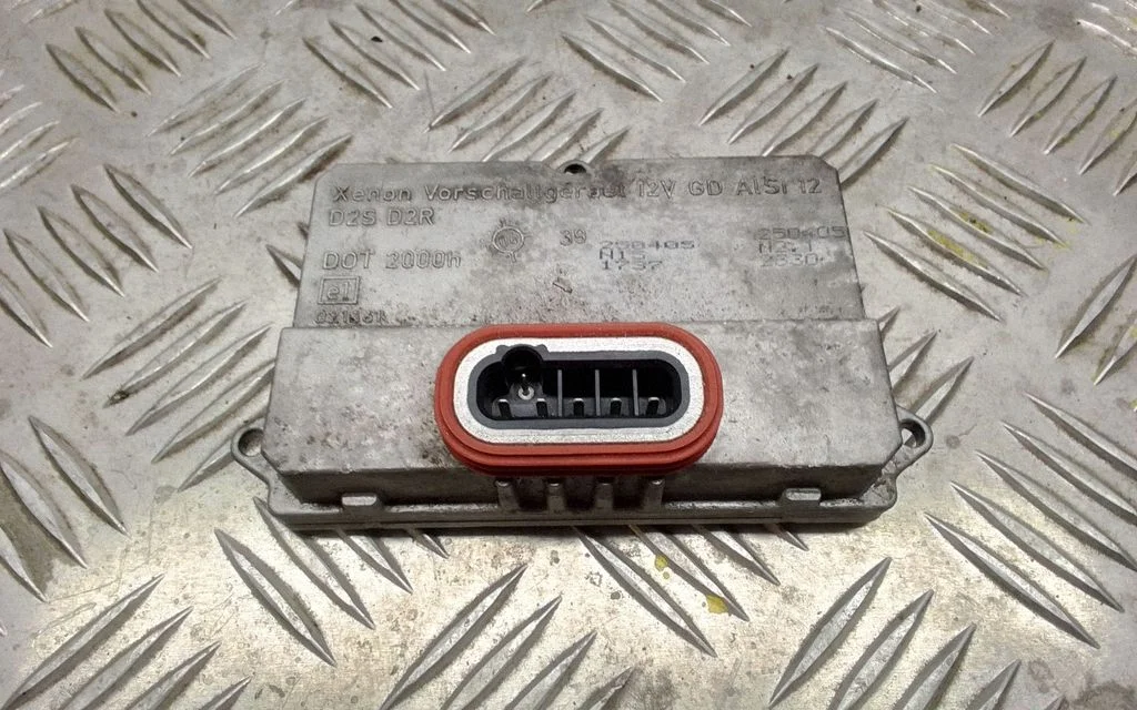 Headlight ballast module Xenon 5DV00829000