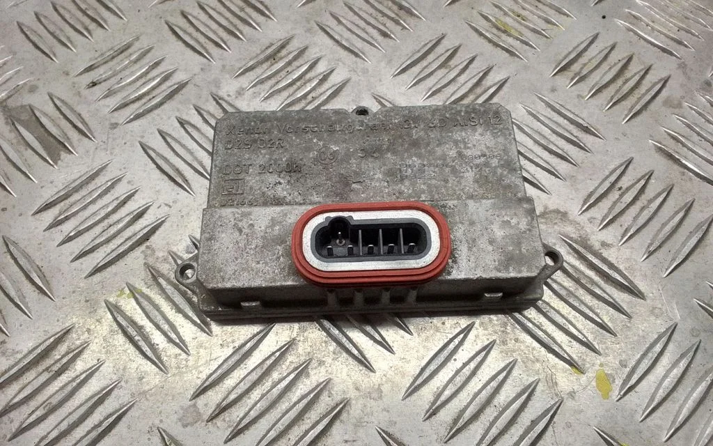 Headlight ballast module Xenon 5DV00829000
