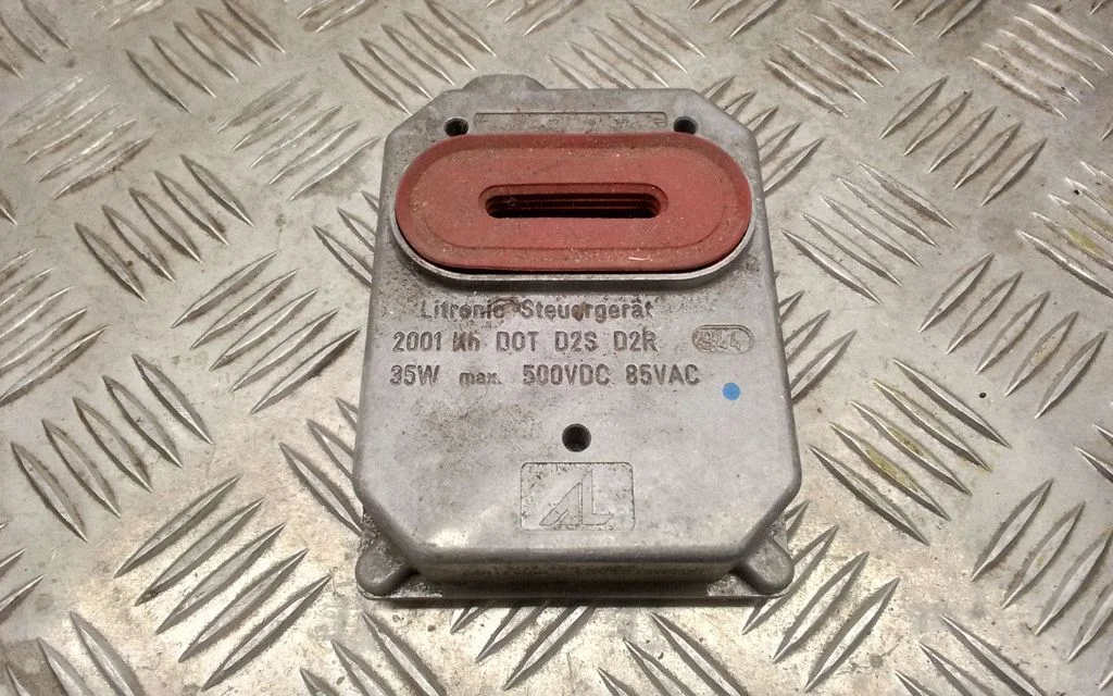 Headlight ballast module Xenon 1307329052