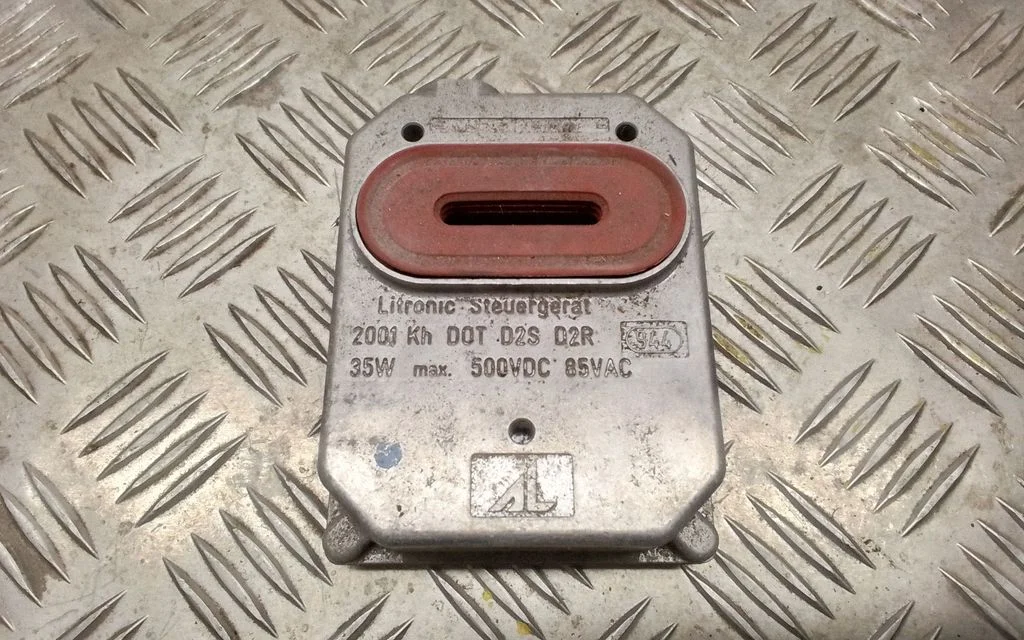 Headlight ballast module Xenon 1307329052