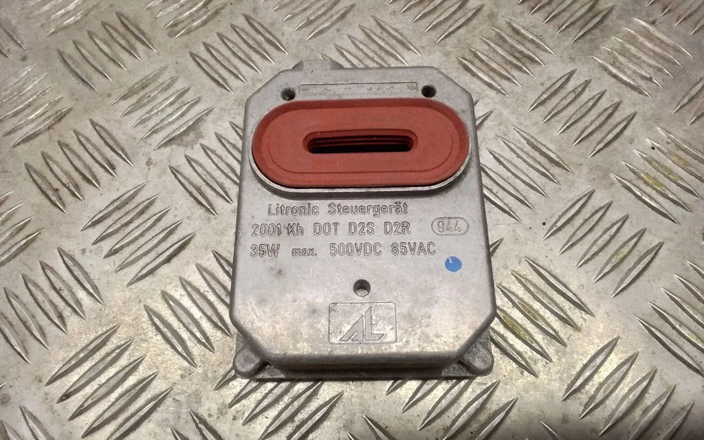 Headlight ballast module Xenon 1307329052