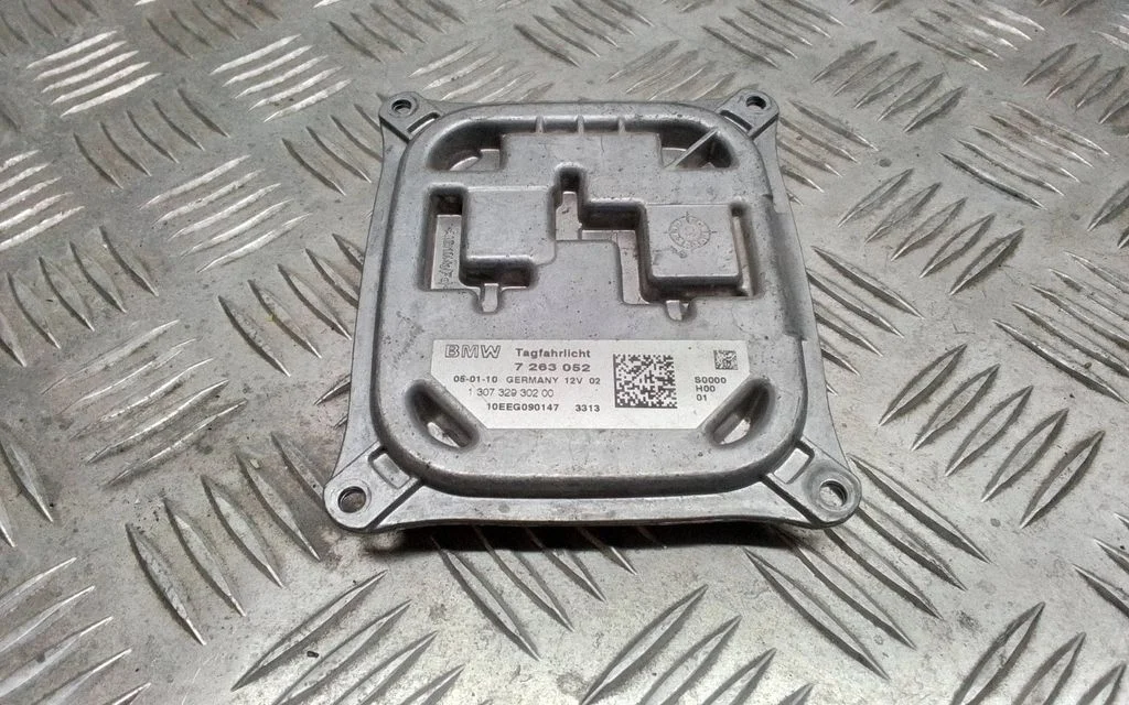 Headlight ballast module Xenon 7263052