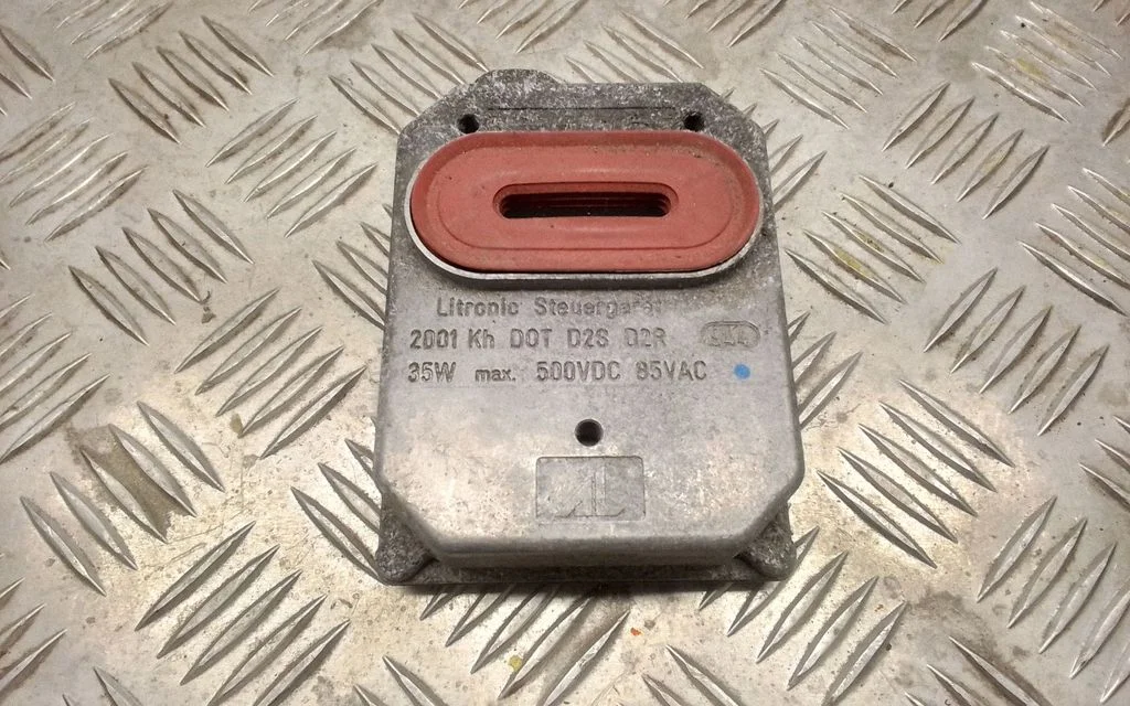 Headlight ballast module Xenon 1307329052