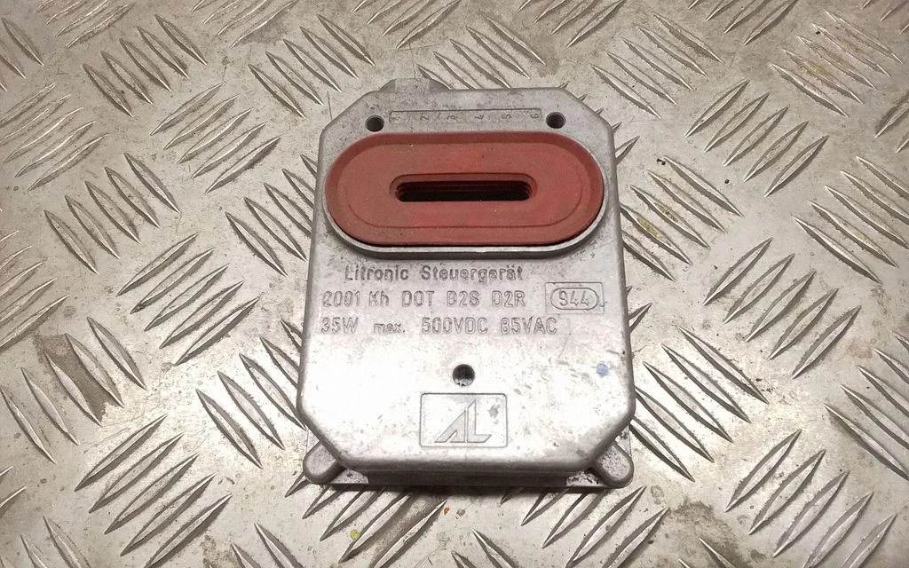 Headlight ballast module Xenon 1307329052