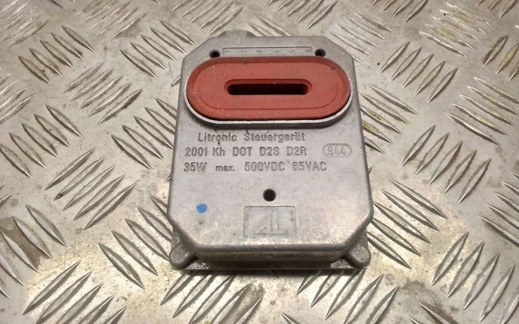 Headlight ballast module Xenon 1307329052