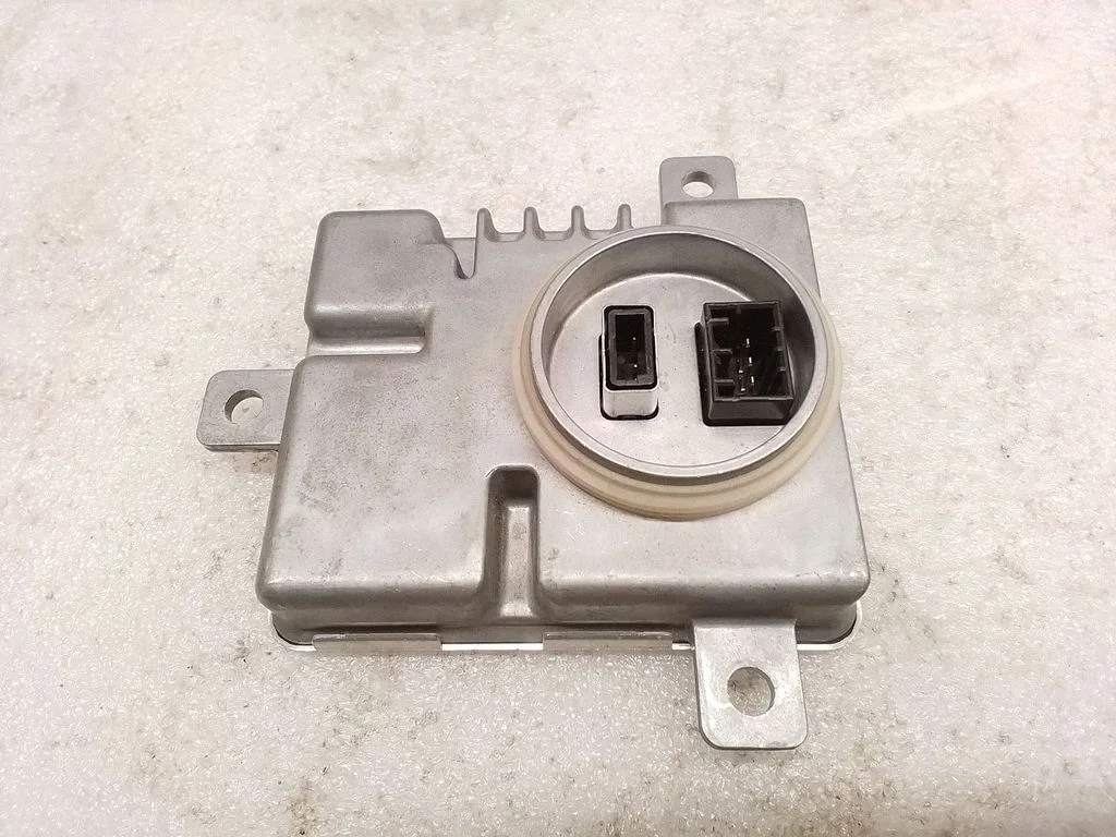 Headlight ballast module Xenon 99161832303