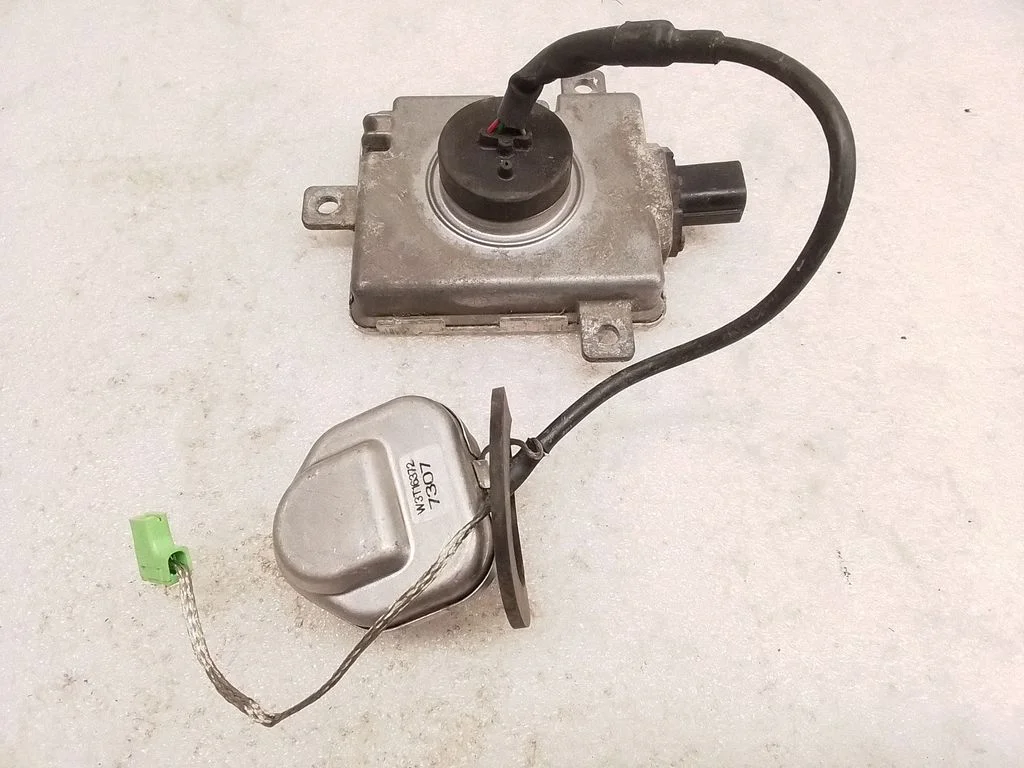 Headlight ballast module Xenon – Honda Accord (2008-2016)
