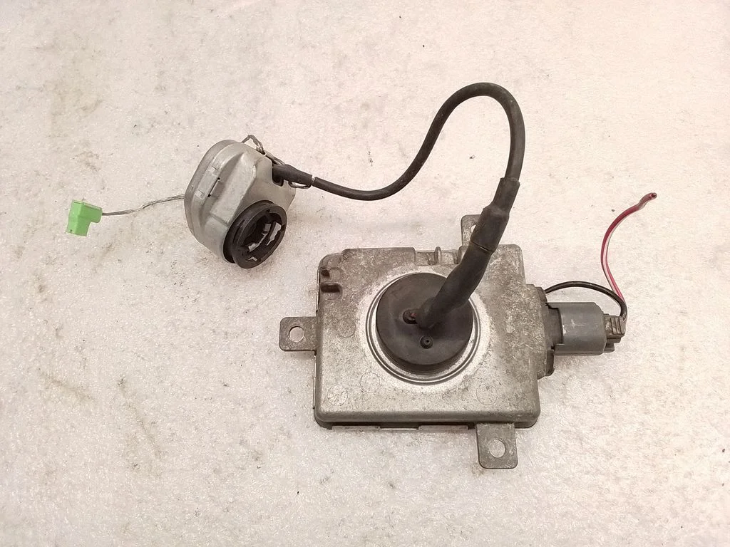 Headlight ballast module Xenon – Honda Accord (2008-2016)
