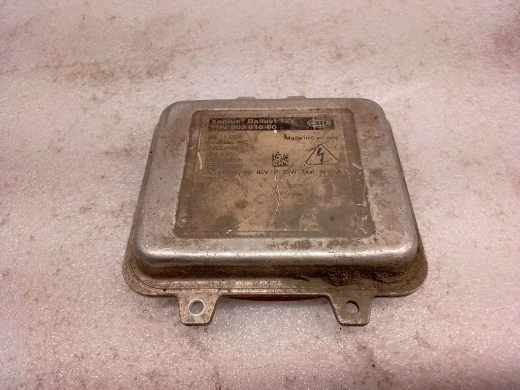 Headlight ballast module Xenon 5DV00961000