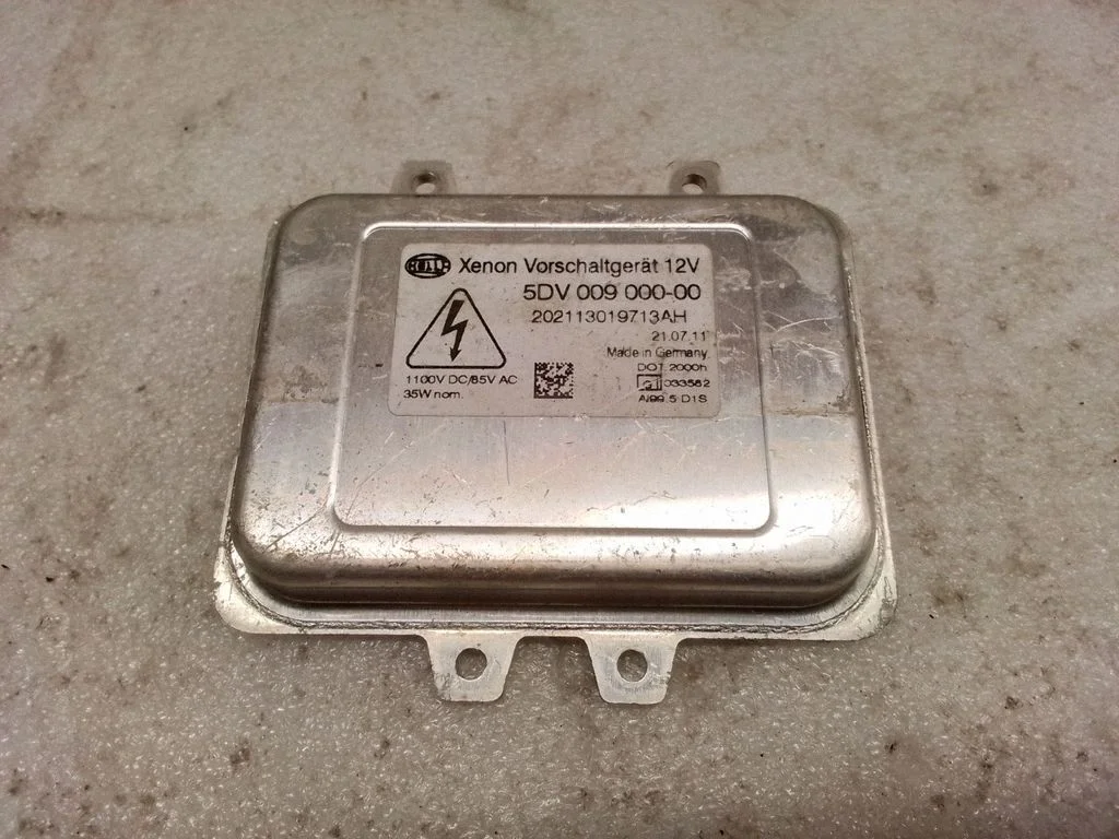 Headlight ballast module Xenon – BMW 5 Series E60 E61 (2004-2010)