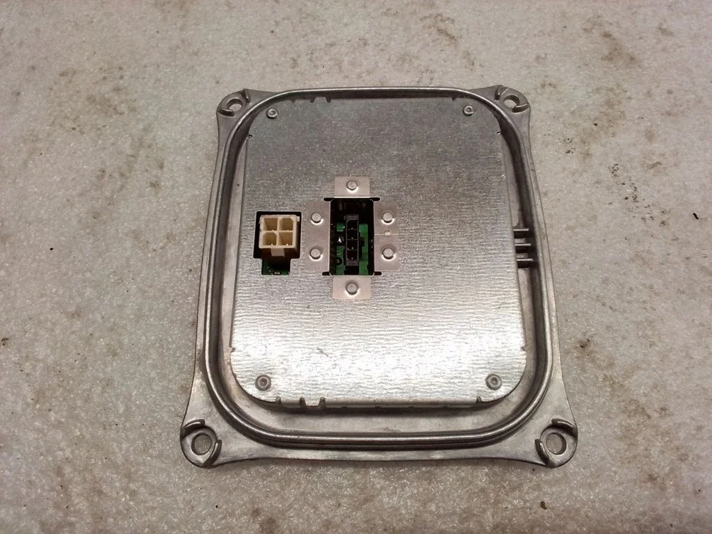 Headlight ballast module Xenon 1307329153