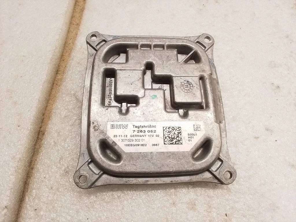 Headlight ballast module Xenon 7263052