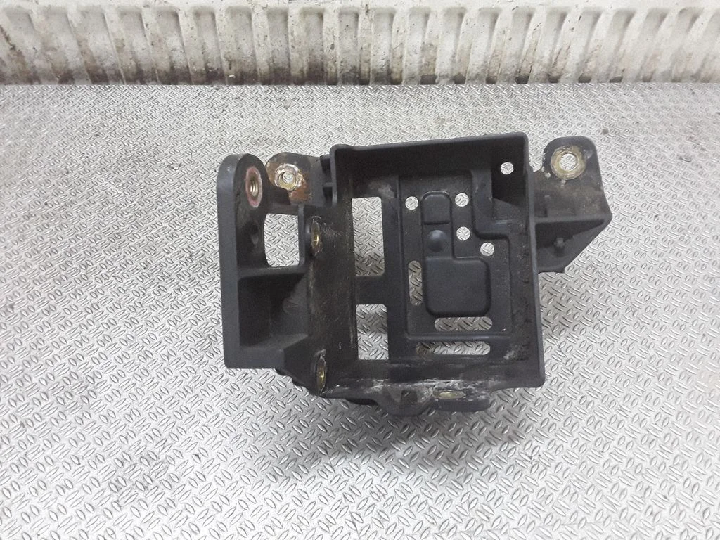 ABS pump bracket – Opel Astra H (2004-2012)