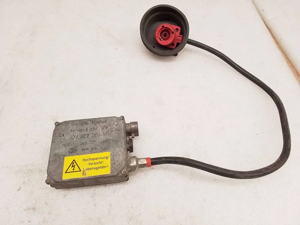 Headlight ballast module Xenon 5DV00776011