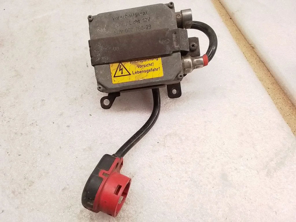 Headlight ballast module Xenon 5DV00776029