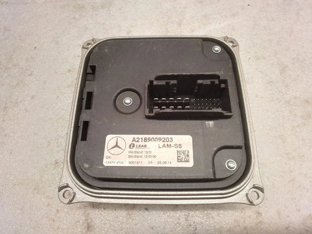 Headlight ballast module Xenon – Mercedes-Benz ML-Class W166 (2012-2017)