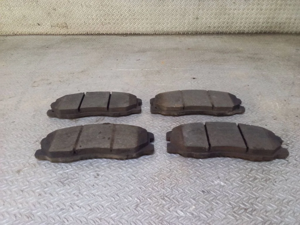 Brake pads (front)