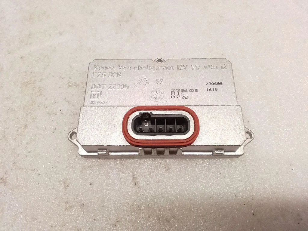 Headlight ballast module Xenon 5DV00829000