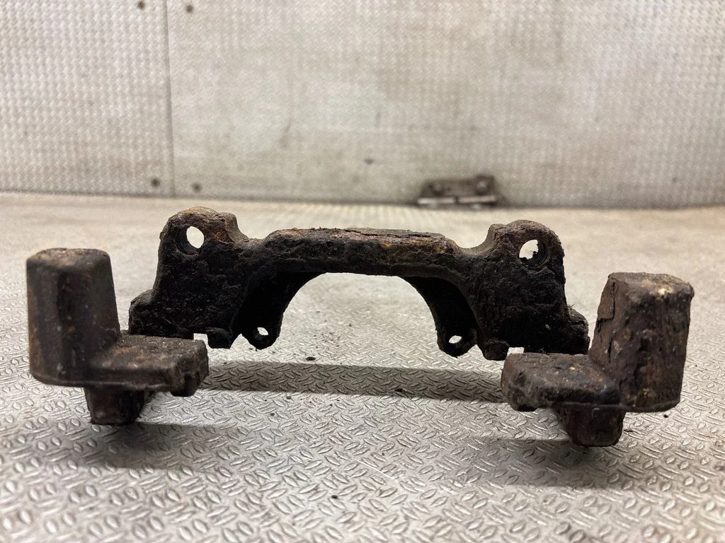 Front Brake Caliper Pad/Carrier