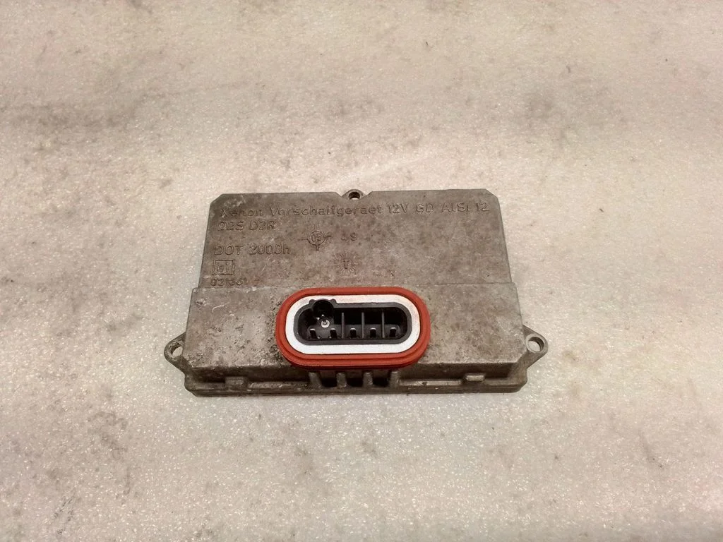 Headlight ballast module Xenon 5DV00829000