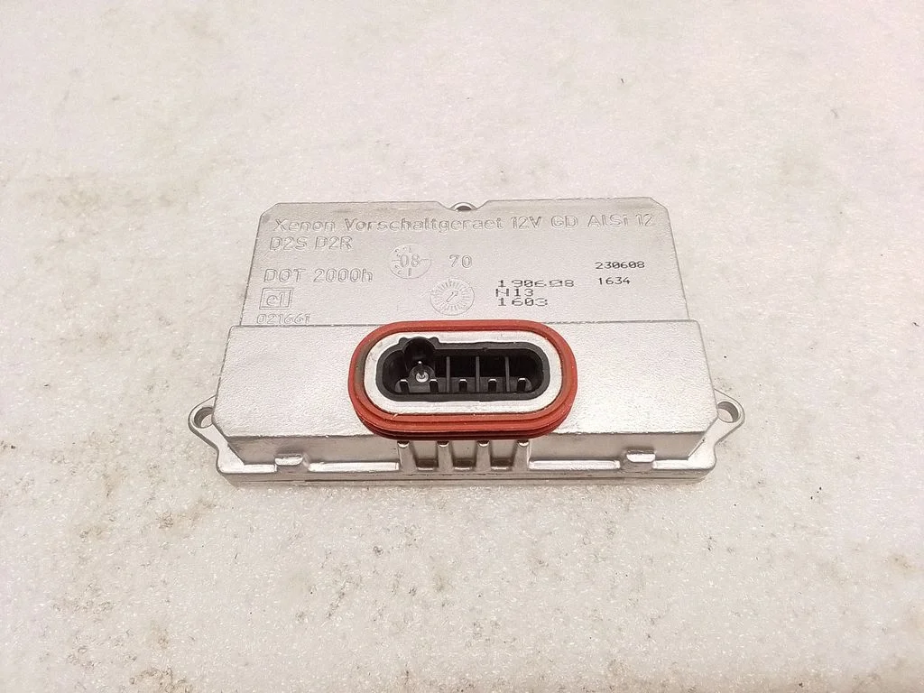 Headlight ballast module Xenon 5DV00829000