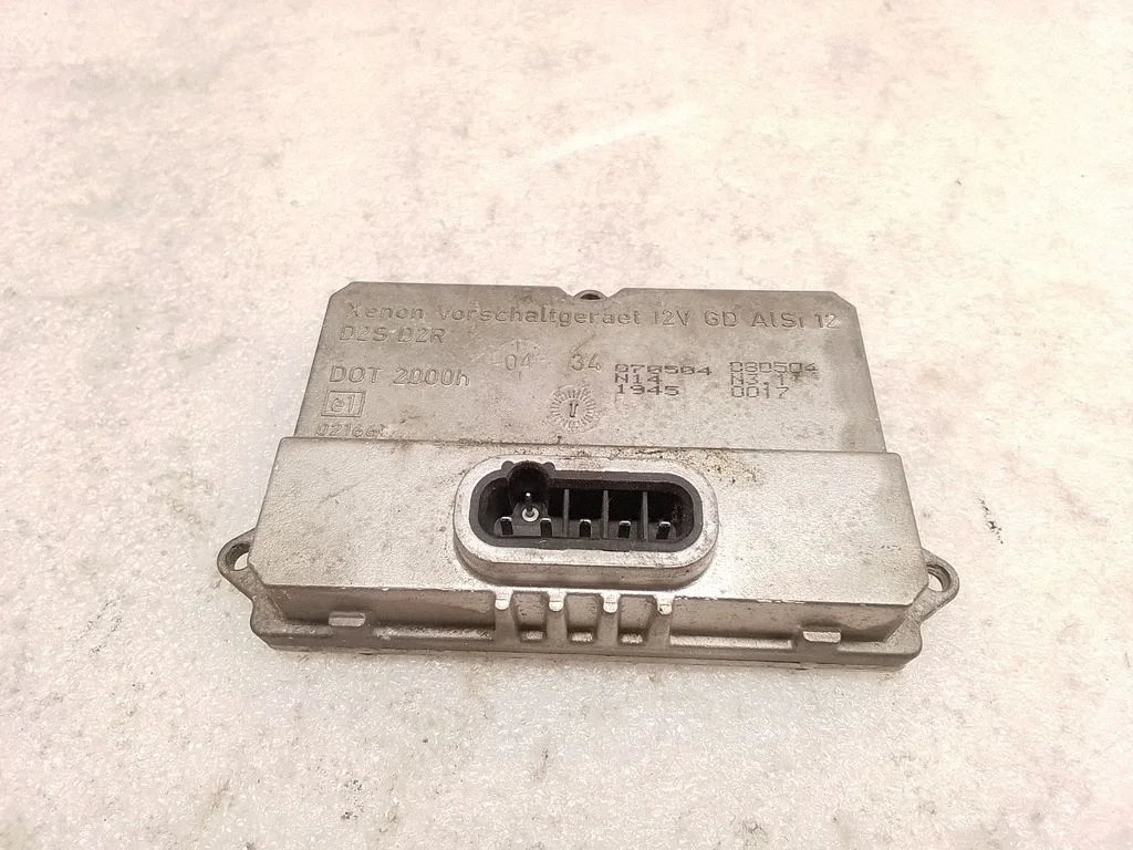 Headlight ballast module Xenon 5DV00829000