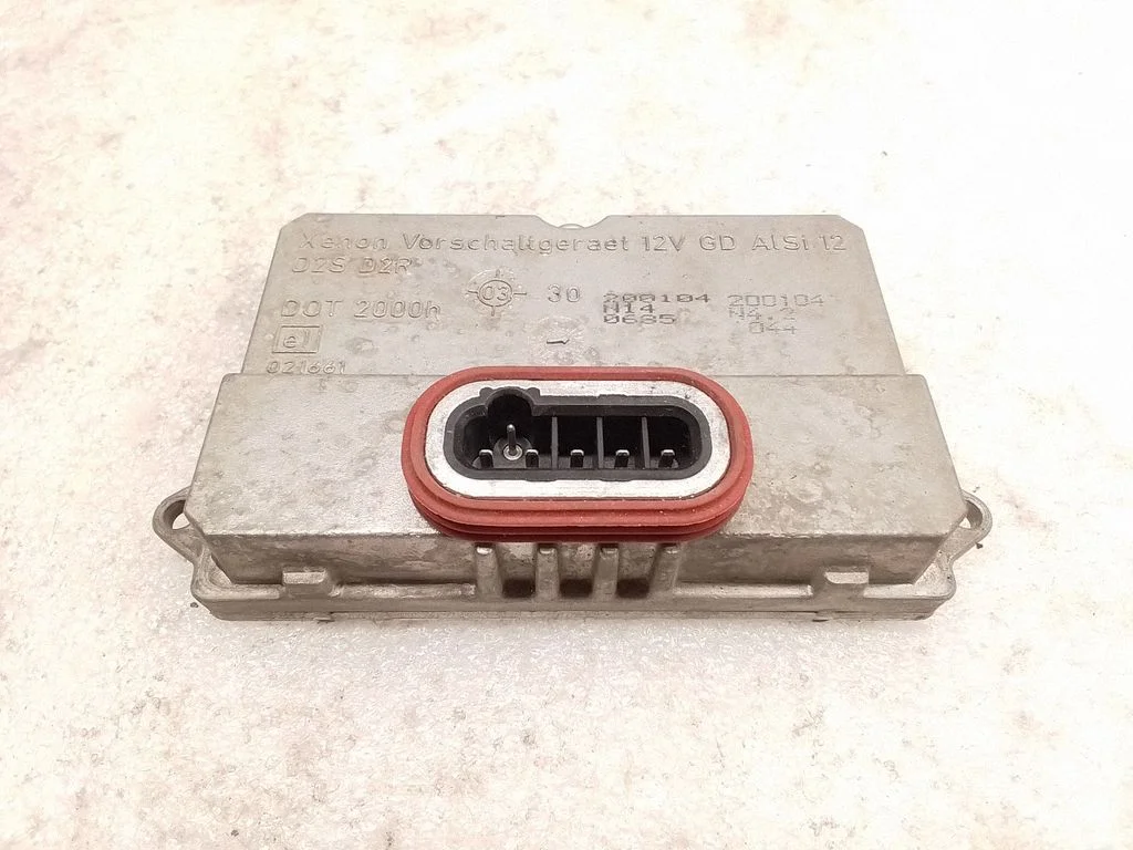 Headlight ballast module Xenon 5DV00829000