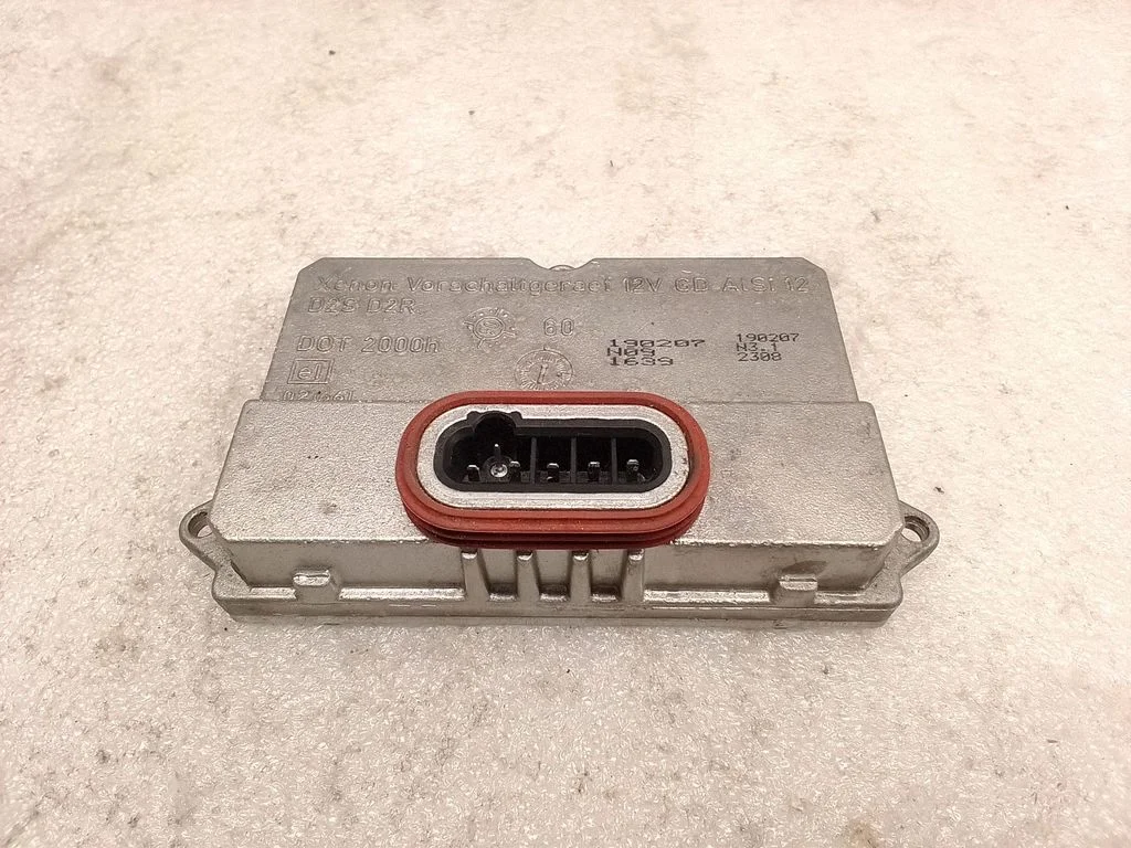 Headlight ballast module Xenon 5DV00829000
