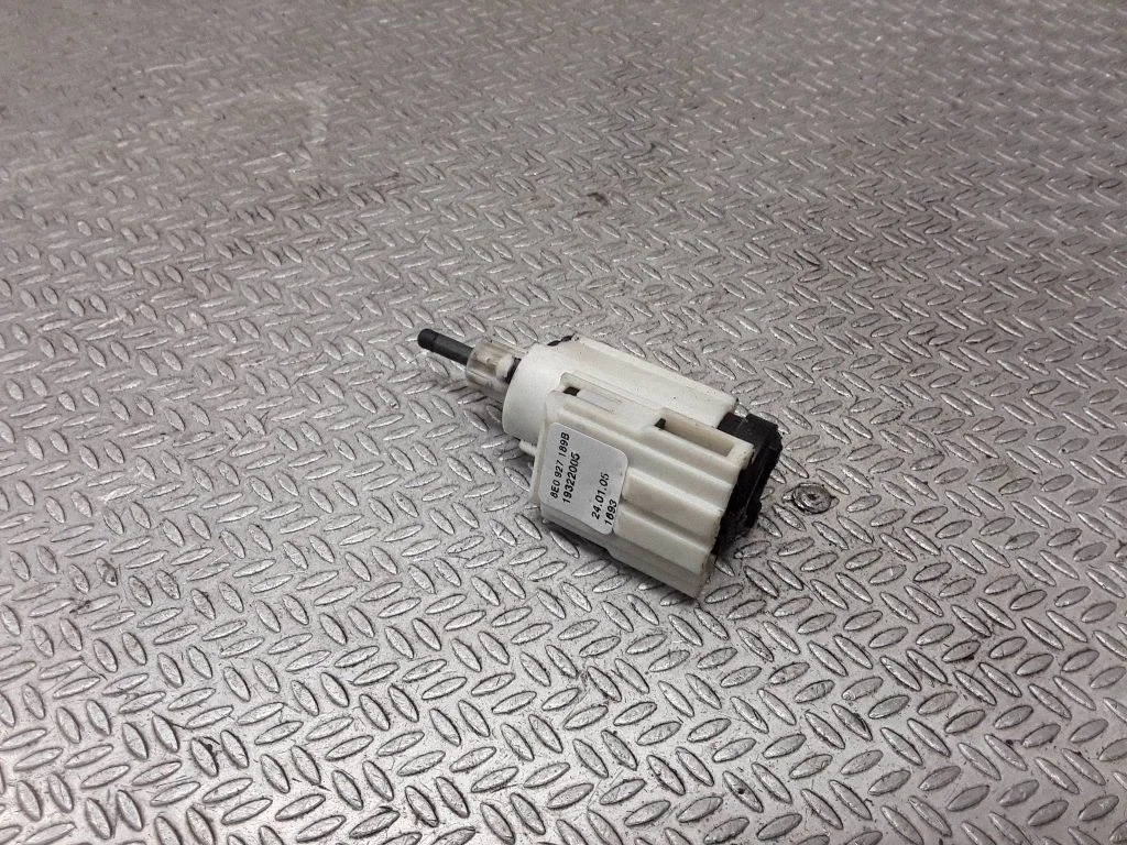 Brake pedal sensor switch 8E0927189B
