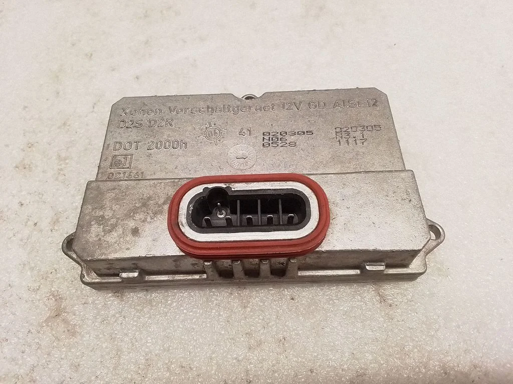 Headlight ballast module Xenon 5DV00829000