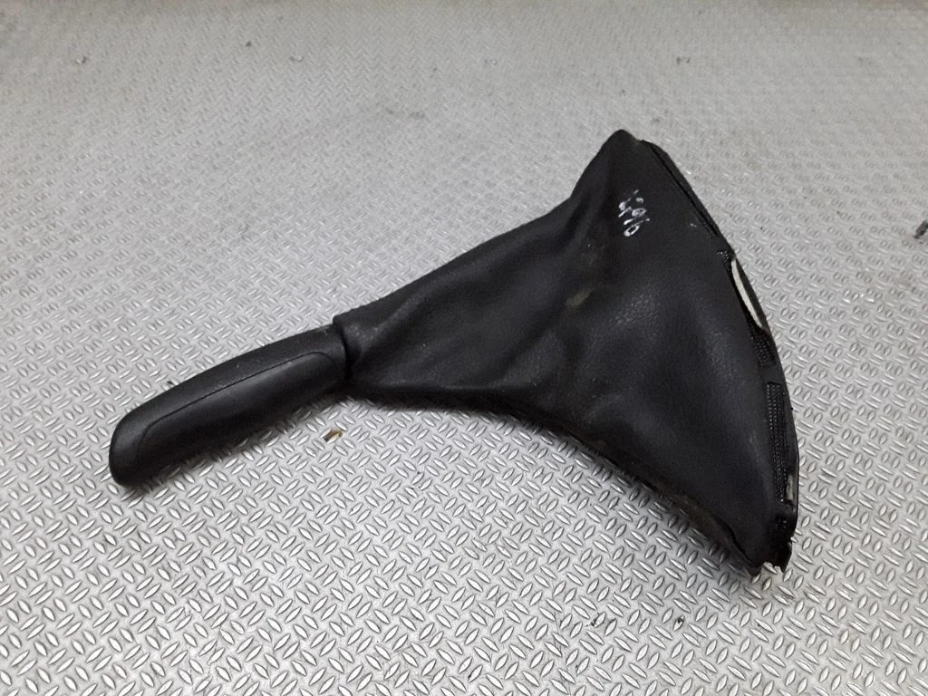 Handbrake trim