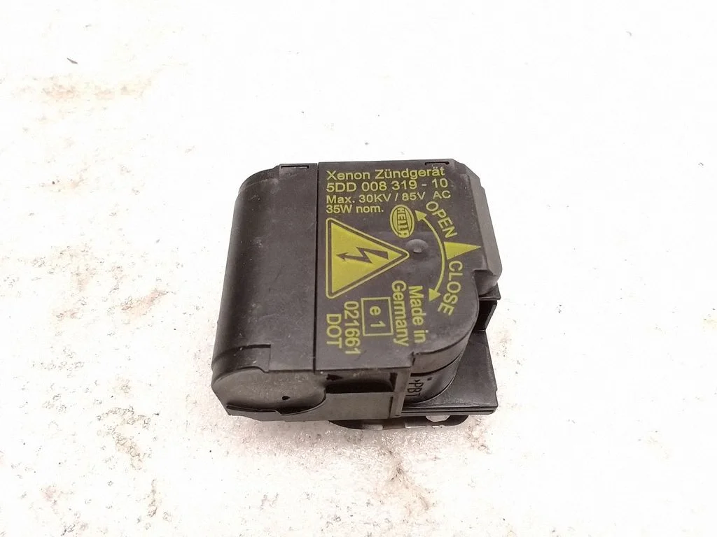 Headlight ballast module Xenon – BMW 5 Series E60 E61 (2004-2010)