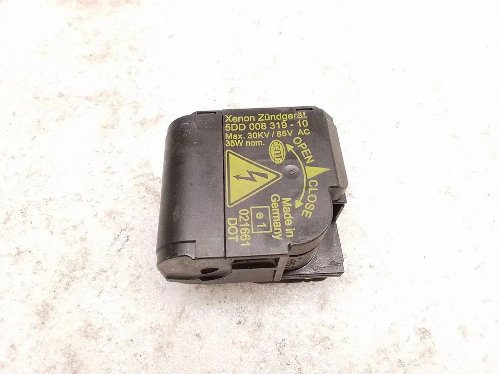 Headlight ballast module Xenon – BMW 5 Series E60 E61 (2004-2010)
