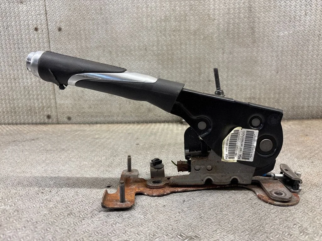 Handbrake/parking brake lever assembly 96765174ZD