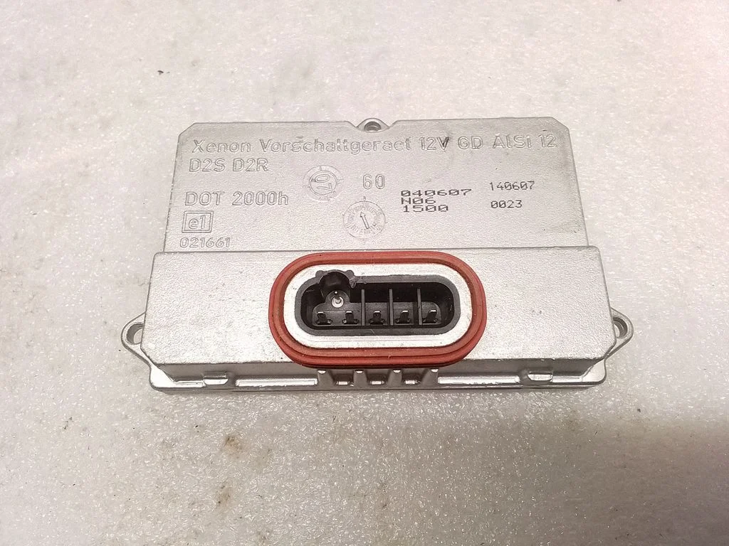 Headlight ballast module Xenon 5DV00829000