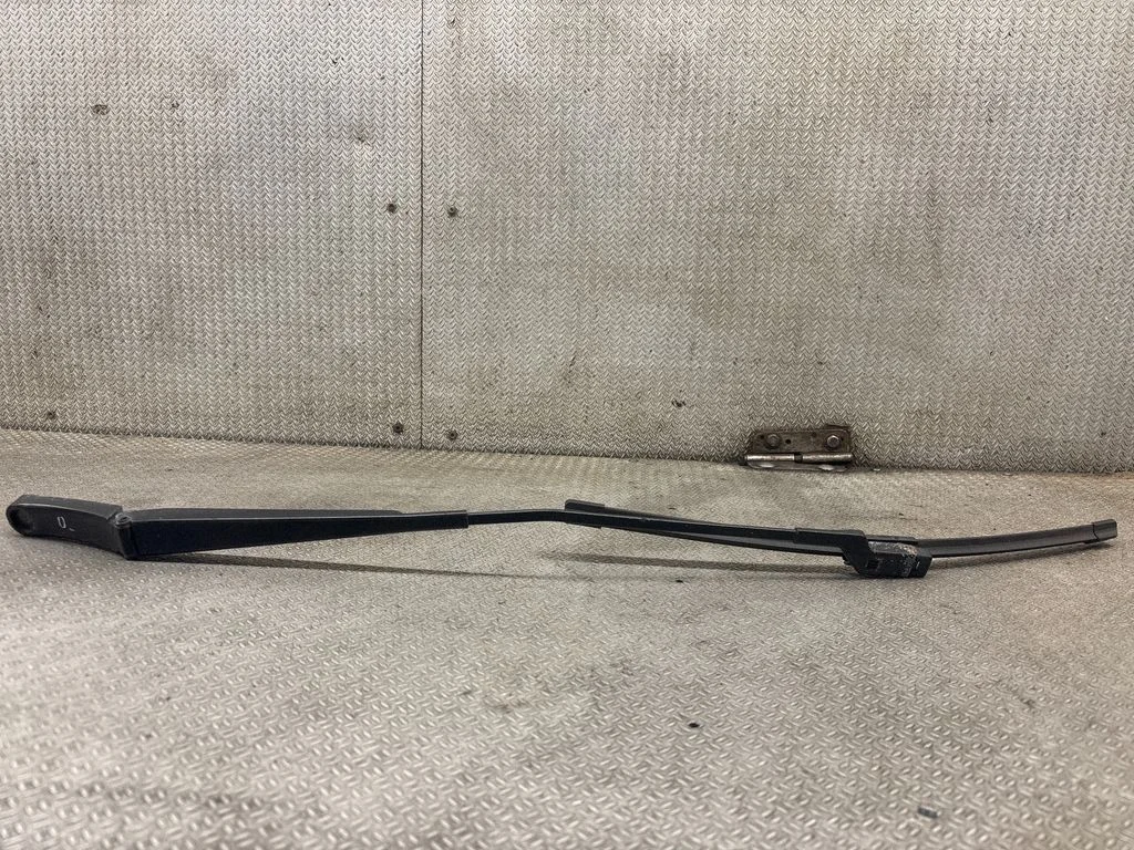 Windshield/front glass wiper blade 3C8955410