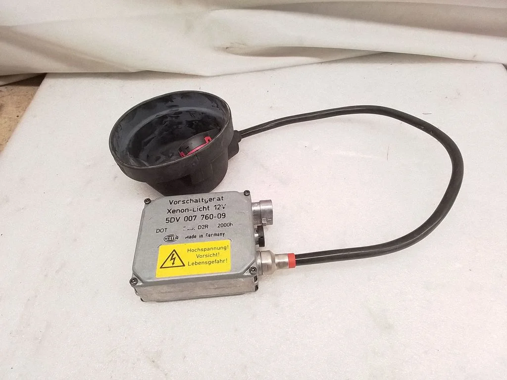 Headlight ballast module Xenon 5DV00776009