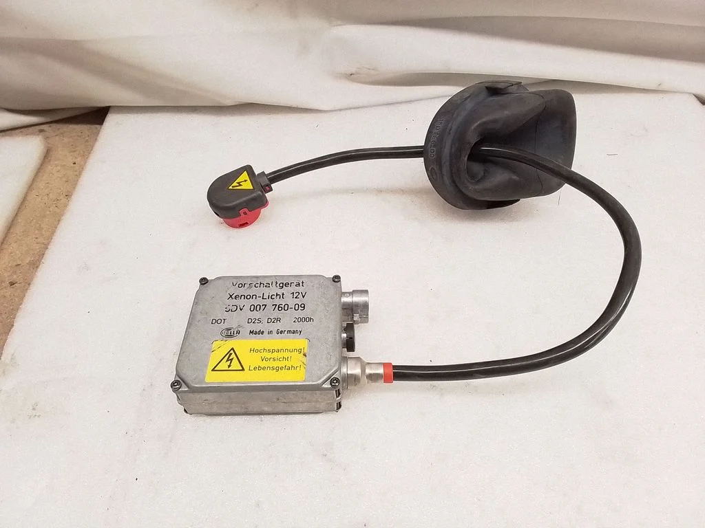 Headlight ballast module Xenon 5DV00776009