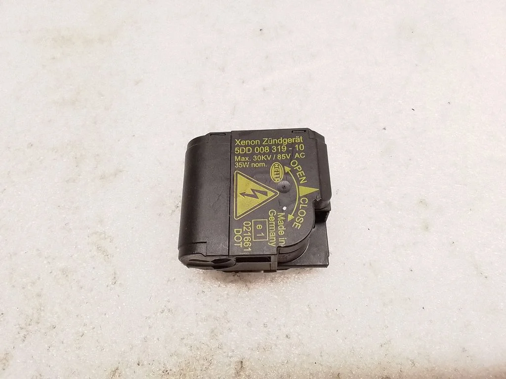 Headlight ballast module Xenon – BMW 5 Series E60 E61 (2004-2010)