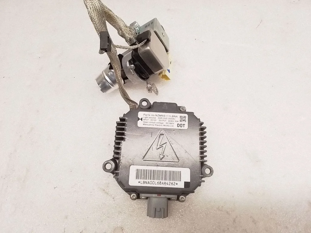 Headlight ballast module Xenon NZMNS111LBNA