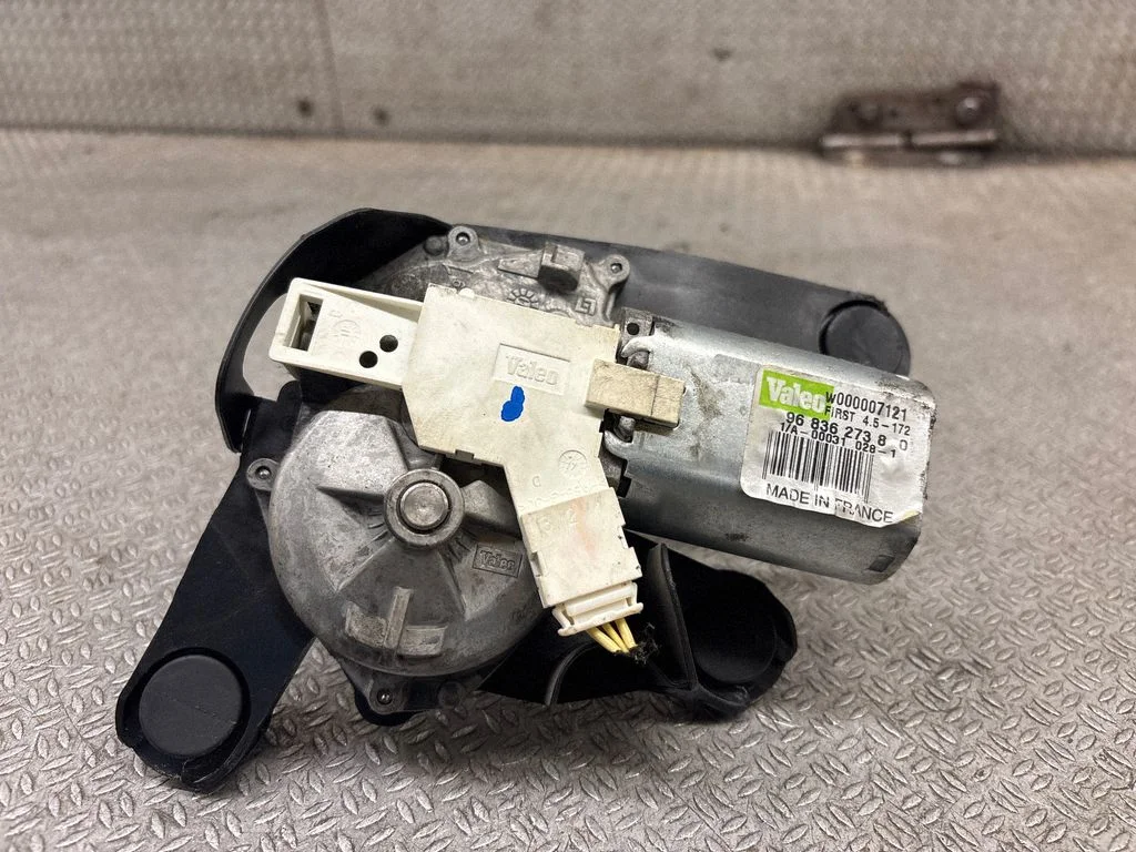 Rear window wiper motor