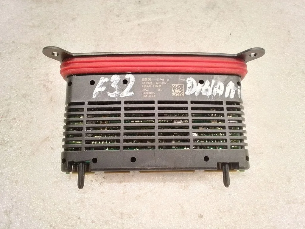 Headlight ballast module Xenon – BMW 4 Series F32 F33 (2013-2020)