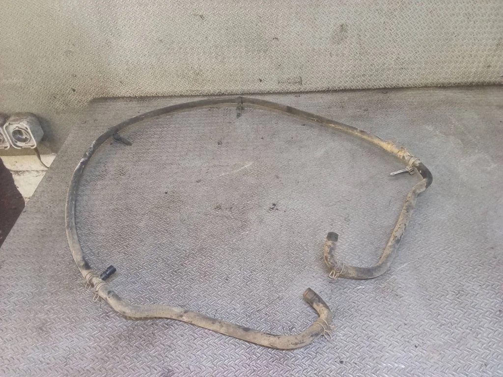 Headlight washer hose/pipe – KIA Sorento (2002-2009)