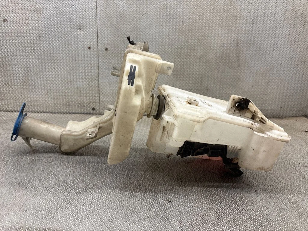 Windshield washer fluid reservoir/tank 35D955453B